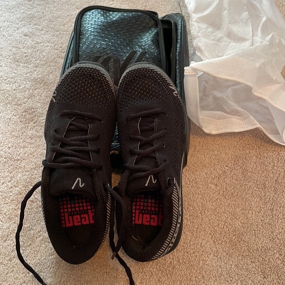 NWOT VARSITY BEAT DANCE SHOES AND BAG - Picture 3 of 13